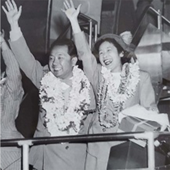 服部良一との米国ツアーから帰国した笠置シヅ子（昭和25（1950）年）