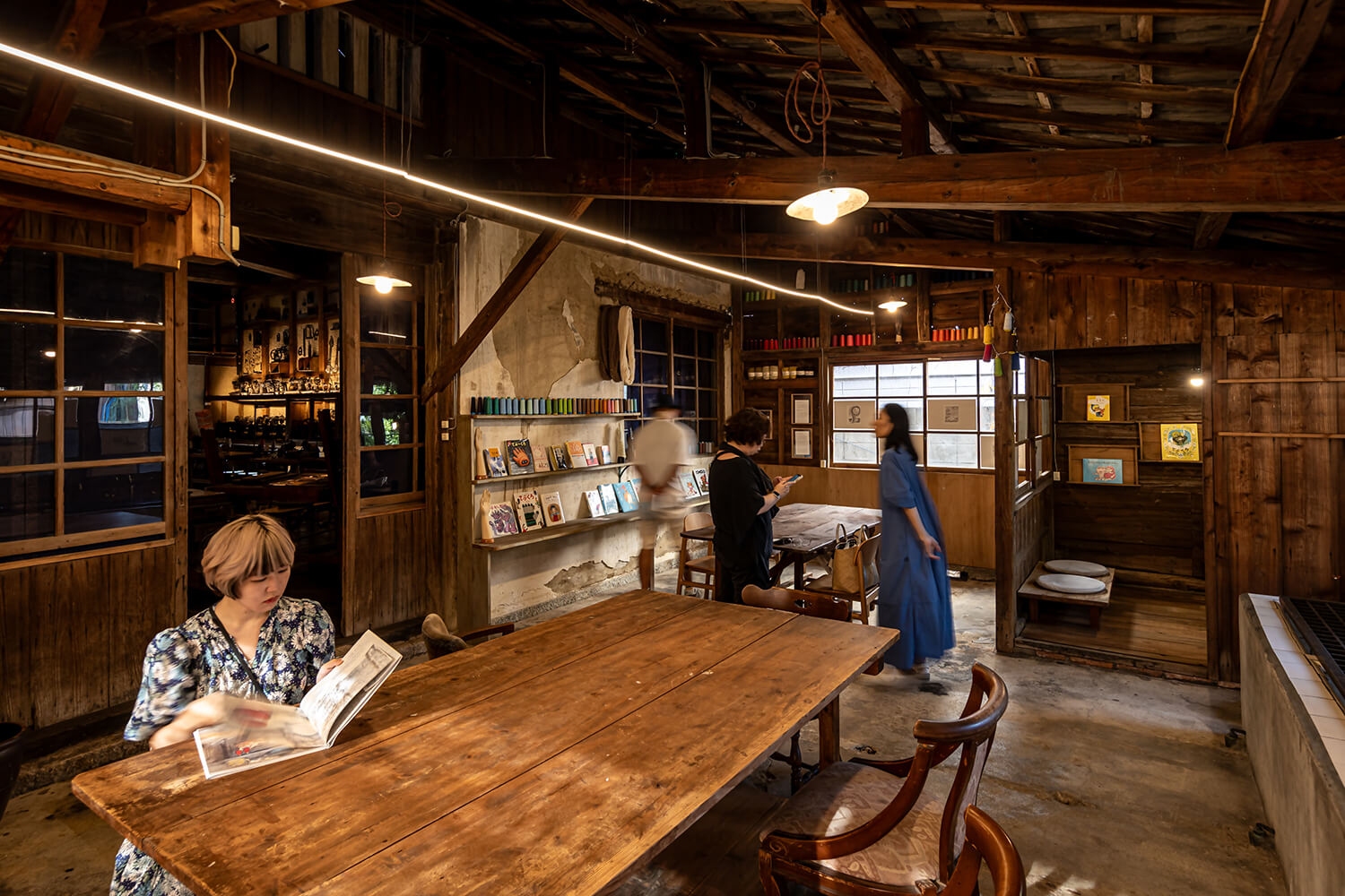 レオニート・チシコフ「みんなの手　月まで届く手袋を編もう！」
Photo: Shintaro Miyawaki